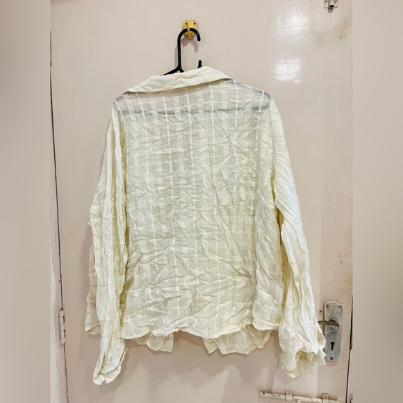 White very beautiful shirt - Picture 7 of 11